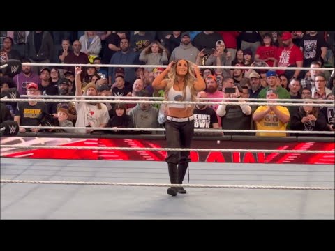 Trish Stratus Returns to WWE Raw!!! 2/28/23