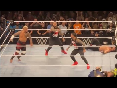 The Usos attack Solo Sikoa during Roman Reigns title defense at WWE Live Event!!
