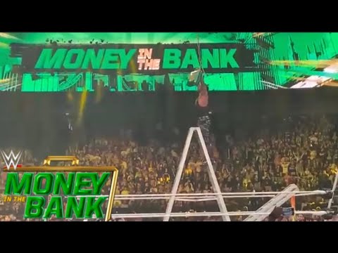 Damian Priest wins Money in the Bank!!