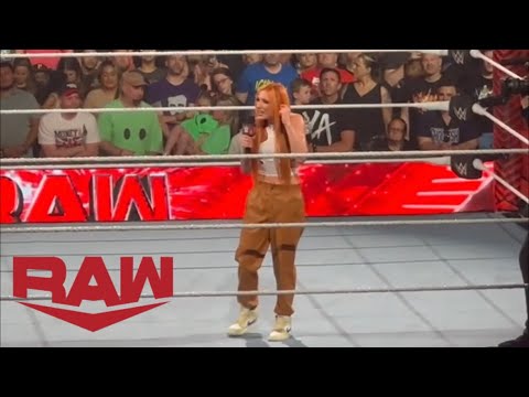 Trish Stratus confronts Becky Lynch - WWE Raw 7/3/23