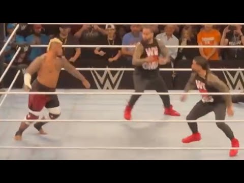 Solo Sikoa gets wrecked by The Usos during WWE Supershow!